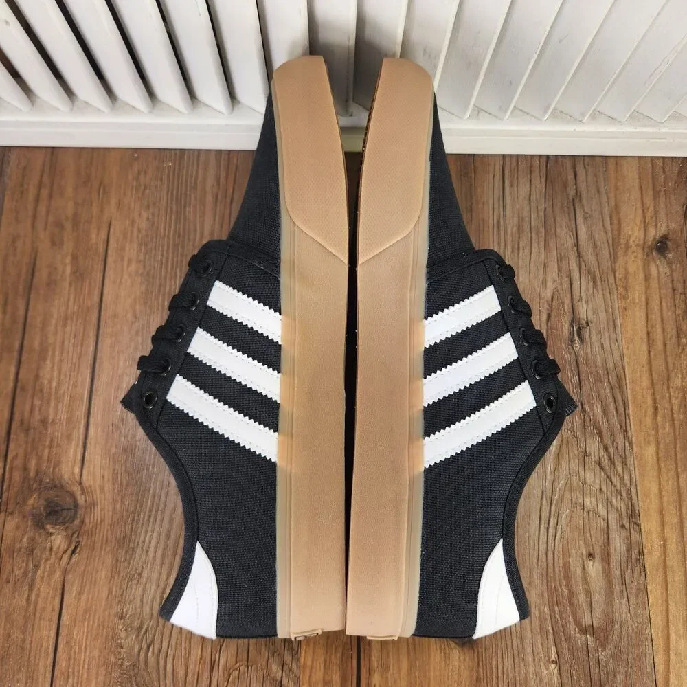 Adidas Originals Seeley XT Mens Size 7 Black White Gum Sole Skater Shoes GZ8567
